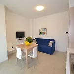 Modern Flat In Location *